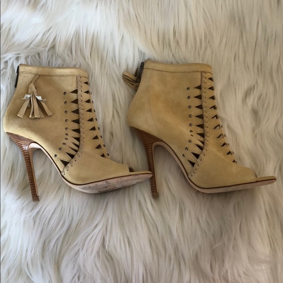 Jimmy Choo Booty - Picture 6 of 8